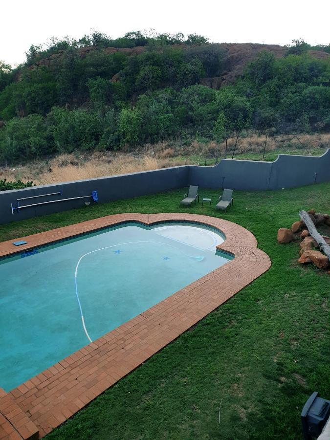 Glenvista Home With A View Йоханесбург Екстериор снимка