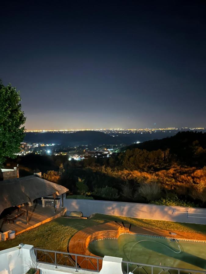 Glenvista Home With A View Йоханесбург Екстериор снимка